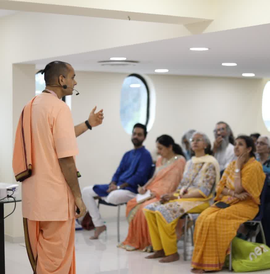 CuffeParade Bhagavad-gita Session